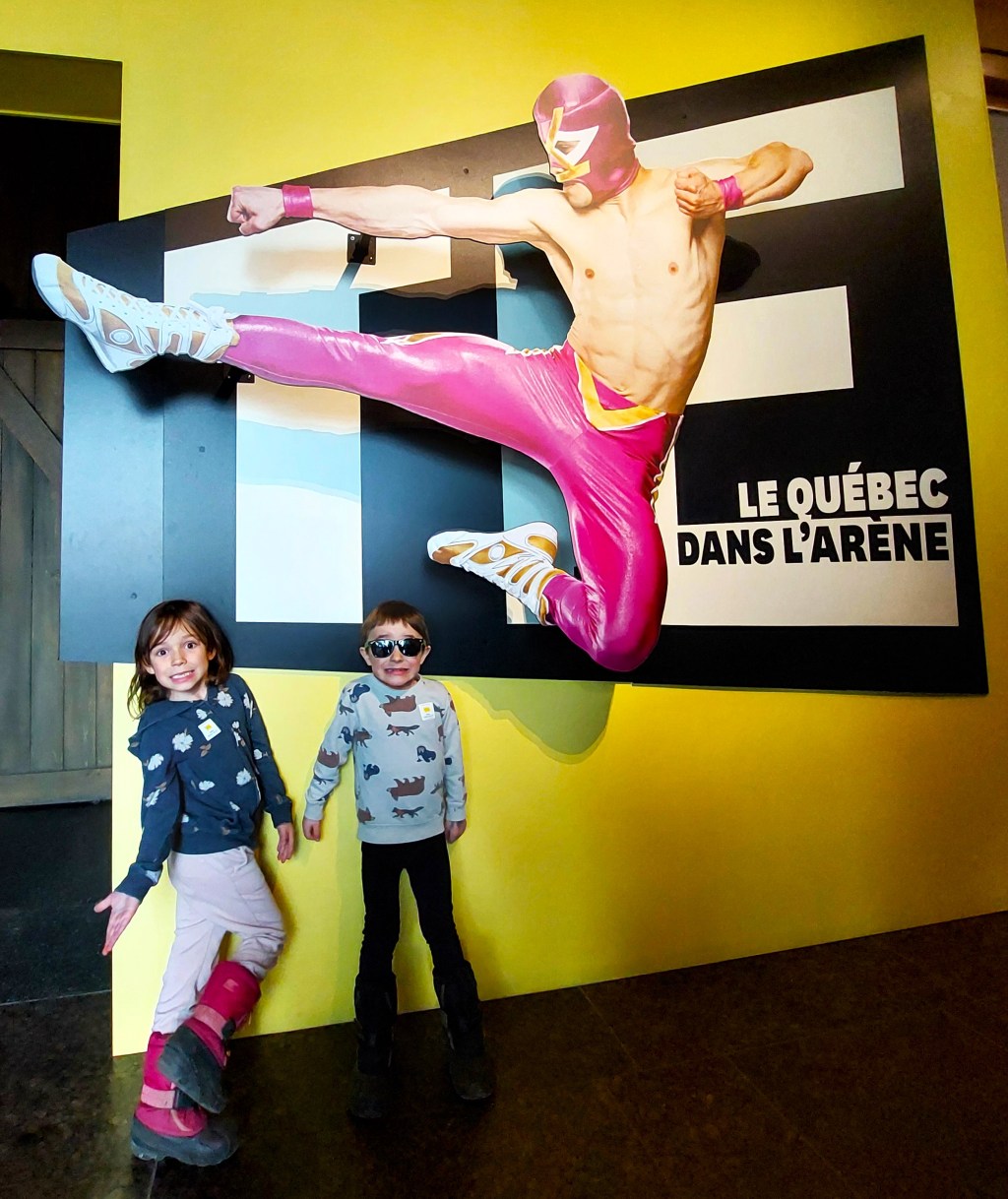 On teste en famille : l&rsquo;exposition &laquo;&nbsp;Lutte. Le Québec dans l&rsquo;arène&nbsp;&raquo; au musée de la&nbsp;civilisation